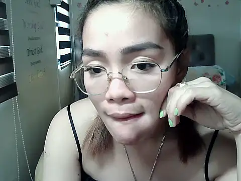 Snapshot of sangkissed92 chatting on March 8, 5:11 am sangkissed92 online show from March 8, 5:11 am