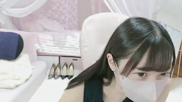 MOE o0 online show from May 1, 9:14 am