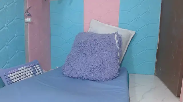 Snapshot of Nazlyy chatting on July 2, 3:23 am Nazlyy online show from July 2, 3:23 am