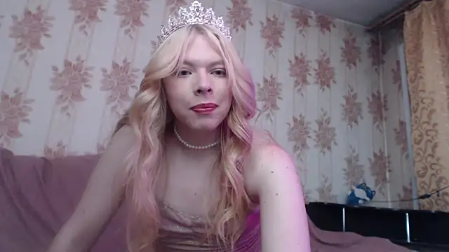 Snapshot of Cutie_Bambi chatting on February 4, 11:16 am Cutie Bambi online show from February 4, 11:16 am