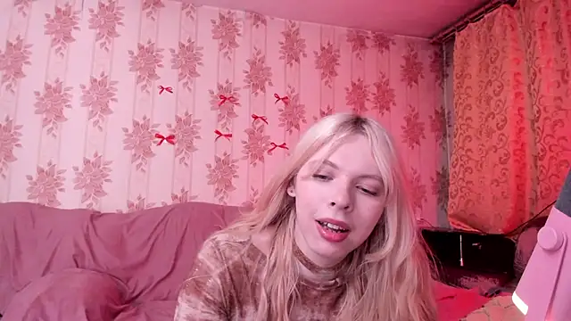 Snapshot of Cutie_Bambi chatting on March 6, 11:06 am Cutie Bambi online show from March 6, 11:06 am