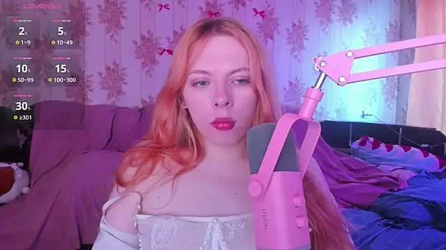 Snapshot of Cutie_Bambi chatting on June 1, 12:07 pm Cutie Bambi online show from June 1, 12:07 pm