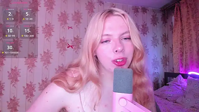 Snapshot of Cutie_Bambi chatting on July 28, 12:23 pm Cutie Bambi online show from July 28, 12:23 pm