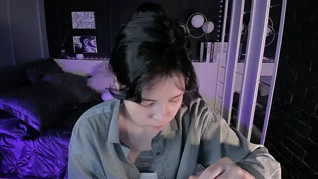 Snapshot of Maykinkya chatting on July 7, 1:48 pm Maykinkya online show from July 7, 1:48 pm