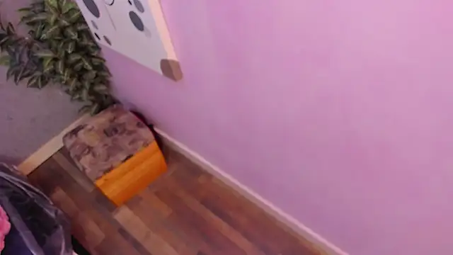 lil miia online show from February 25, 7:12 pm