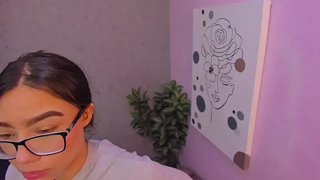 lil miia online show from February 26, 7:13 pm