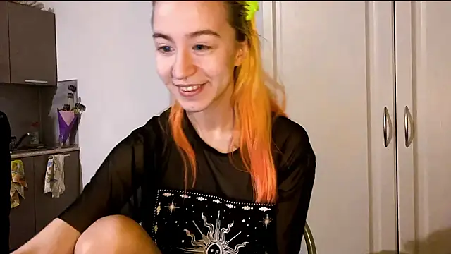 EmilyHein online show from March 13, 6:14 pm