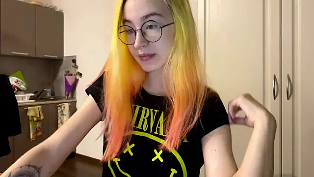 EmilyHein online show from March 17, 5:49 pm