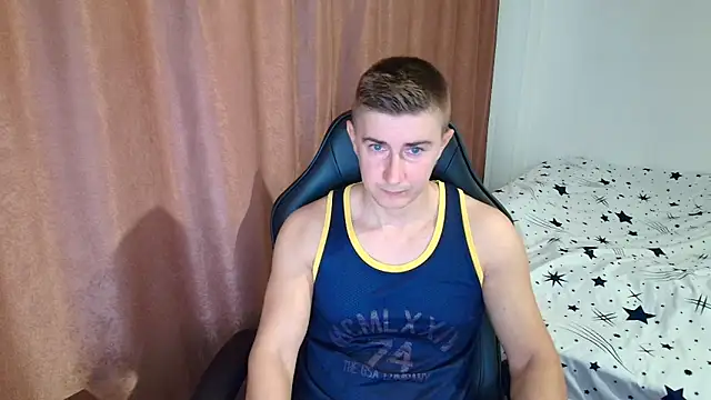 Snapshot of TodMusclePower9 chatting on February 11, 4:17 am TodMusclePower9 online show from February 11, 4:17 am