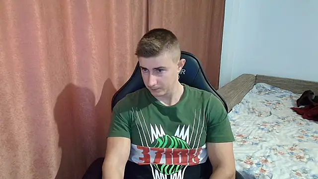 Snapshot of TodMusclePower9 chatting on March 3, 10:21 am TodMusclePower9 online show from March 3, 10:21 am