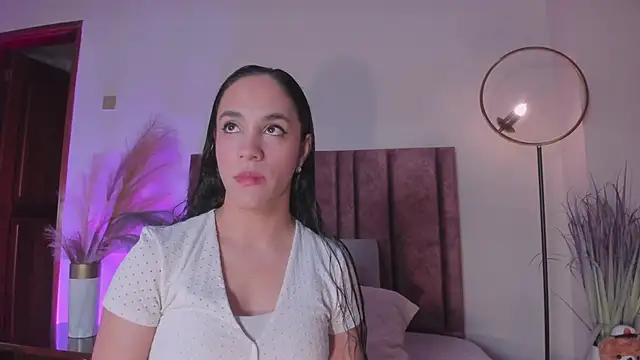 Snapshot of CelesteQueeen chatting on June 1, 11:56 am CelesteQueeen online show from June 1, 11:56 am