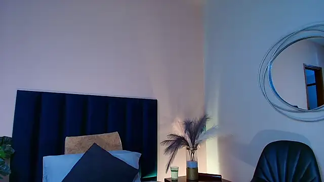 KeniaCarterr online show from April 24, 5:15 pm