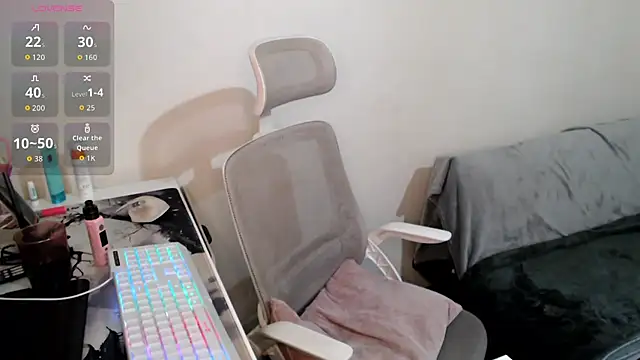 AustrianGirl99AtWork online show from February 12, 12:27 am