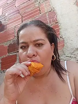 Snapshot of Diana_006 chatting on June 2, 1:57 pm Diana 006 online show from June 2, 1:57 pm