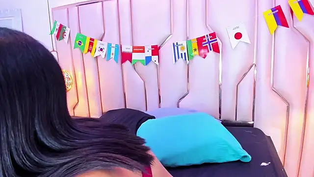 NicollJabocs online show from June 27, 2:05 am