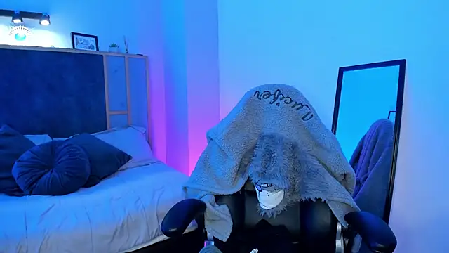 Luna tagliaferri online show from February 11, 1:38 pm