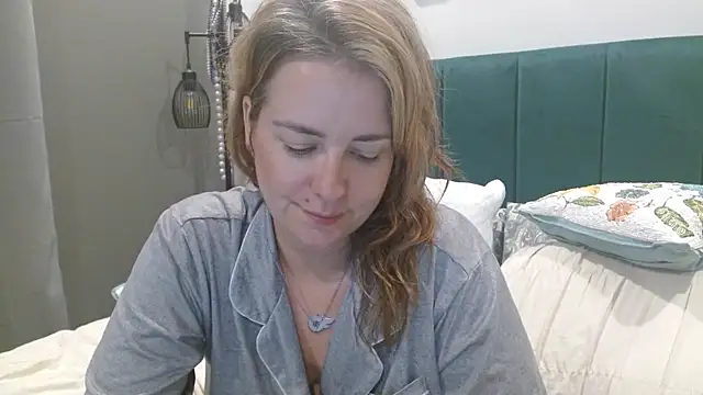 HazelSkyesChat online show from July 9, 1:42 am