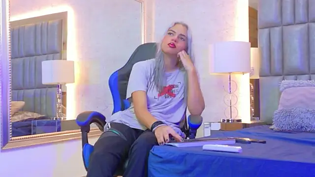 AlanaHouston online show from July 16, 3:56 am