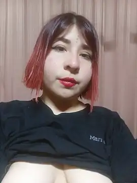Snapshot of thegirlsshot_666 chatting on August 2, 8:02 am thegirlsshot 666 online show from August 2, 8:02 am
