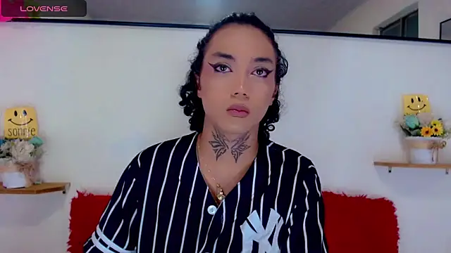 Darianna Atehortua online show from February 7, 10:02 pm