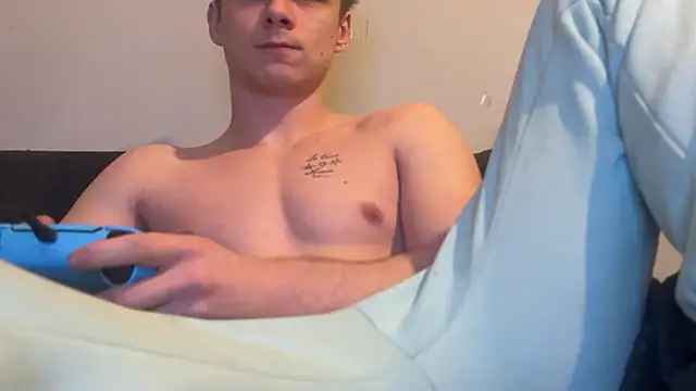 Lucas328706 online show from March 14, 10:48 pm