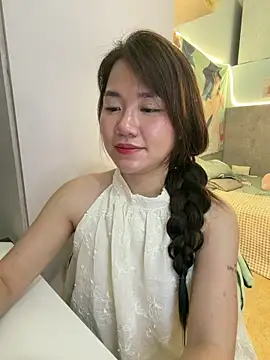 Amy8386 online show from June 12, 3:00 pm