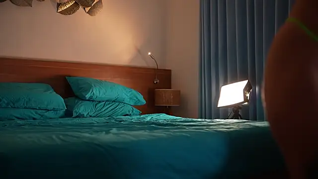 Snapshot of Sarah_Pink chatting on February 28, 2:07 pm Sarah Pink online show from February 28, 2:07 pm