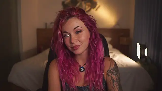 Snapshot of Sarah_Pink chatting on March 12, 2:12 pm Sarah Pink online show from March 12, 2:12 pm