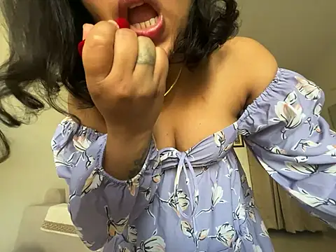 Anna girl22 online show from April 23, 1:02 pm