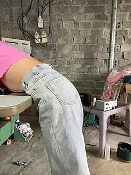 Snapshot of susin-beo chatting on February 5, 1:32 am susin-beo online show from February 5, 1:32 am