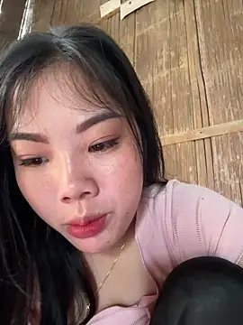 Snapshot of susin-beo chatting on March 24, 3:22 am susin-beo online show from March 24, 3:22 am