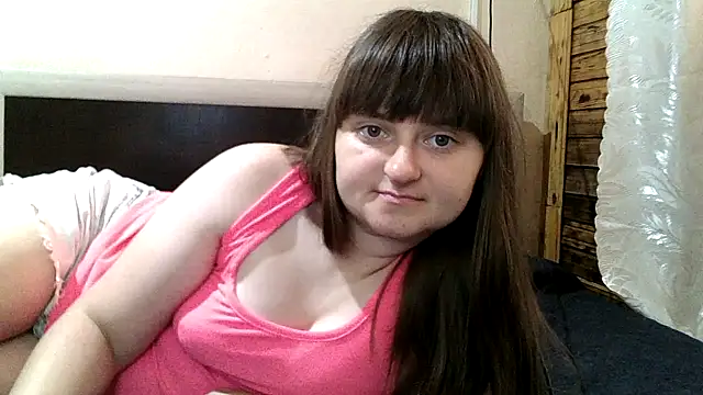 Snapshot of LuckyLust15 chatting on July 28, 1:21 pm LuckyLust15 online show from July 28, 1:21 pm
