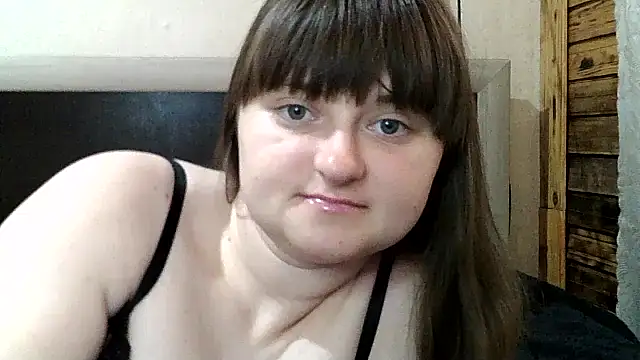 Snapshot of LuckyLust15 chatting on August 4, 11:57 am LuckyLust15 online show from August 4, 11:57 am