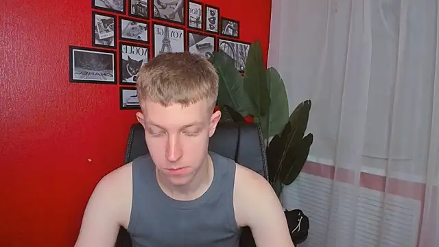 Snapshot of Dylan_Norton chatting on June 17, 10:39 am Dylan Norton online show from June 17, 10:39 am