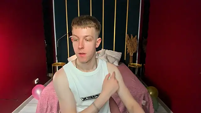 Snapshot of Dylan_Norton chatting on June 19, 11:03 am Dylan Norton online show from June 19, 11:03 am