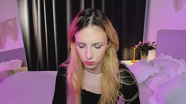Tiffany  King online show from May 6, 5:46 am