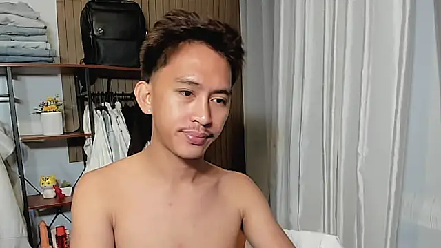 Snapshot of _andrie69_ chatting on July 12, 9:06 pm andrie69 online show from July 12, 9:06 pm