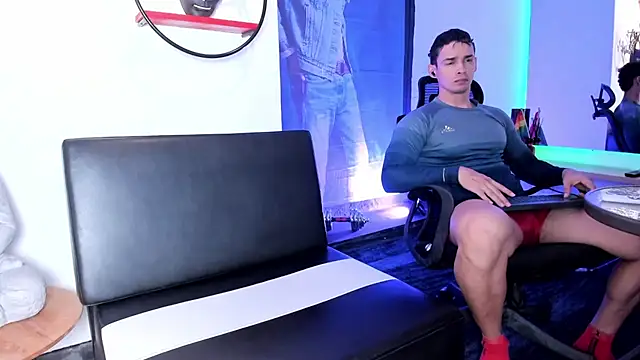 CRISTHIAN WOLF1 online show from July 15, 2:39 am