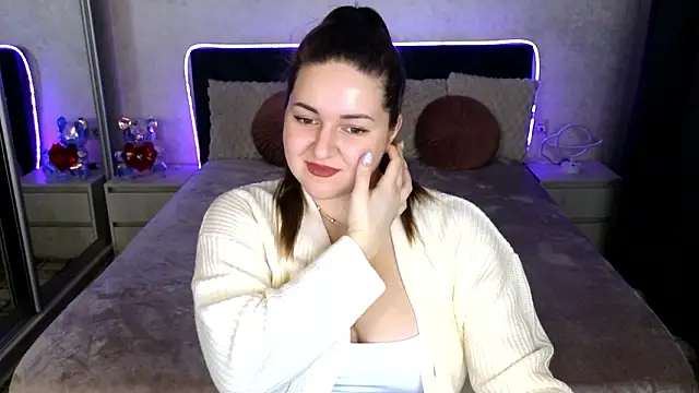 Eva Luxx online show from March 15, 11:00 pm