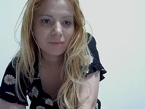Snapshot of ChleoWild chatting on May 30, 8:50 pm ChleoWild online show from May 30, 8:50 pm