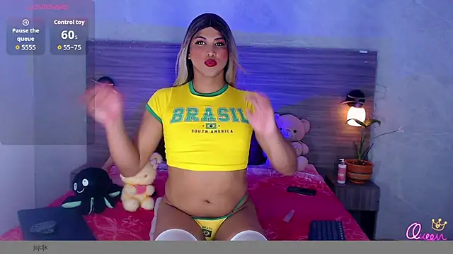 Snapshot of Sophia_Valentina chatting on August 2, 5:28 am Sophia Valentina online show from August 2, 5:28 am