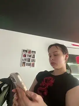 Snapshot of Just-Lilly chatting on May 7, 12:32 pm Just-Lilly online show from May 7, 12:32 pm