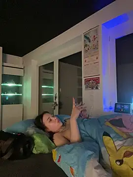 Snapshot of Just-Lilly chatting on May 31, 2:42 am Just-Lilly online show from May 31, 2:42 am