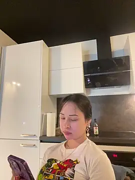 Snapshot of Just-Lilly chatting on June 6, 4:12 pm Just-Lilly online show from June 6, 4:12 pm