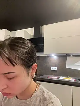 Snapshot of Just-Lilly chatting on June 18, 5:28 pm Just-Lilly online show from June 18, 5:28 pm