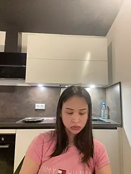 Snapshot of Just-Lilly chatting on June 19, 4:55 pm Just-Lilly online show from June 19, 4:55 pm