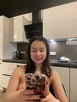 Snapshot of Just-Lilly chatting on July 1, 5:12 pm Just-Lilly online show from July 1, 5:12 pm
