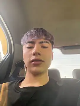 AlexanderCollman2 online show from March 1, 7:05 pm