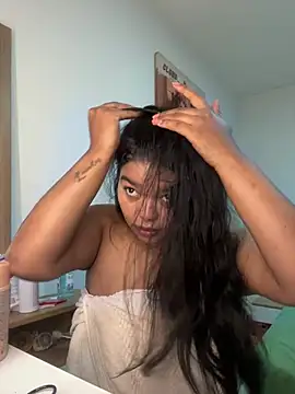 Snapshot of moonhelen chatting on February 13, 9:55 pm moonhelen online show from February 13, 9:55 pm