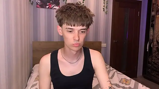 Snapshot of Sweet_Dude chatting on May 25, 6:58 pm Sweet Dude online show from May 25, 6:58 pm